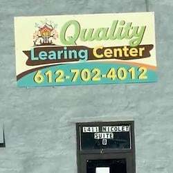 Logo Quality Learing Center
